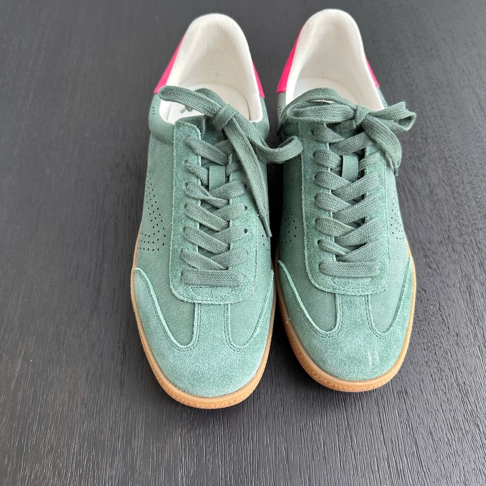 Steve Madden Graysen Sneakers size 7.5. NEW